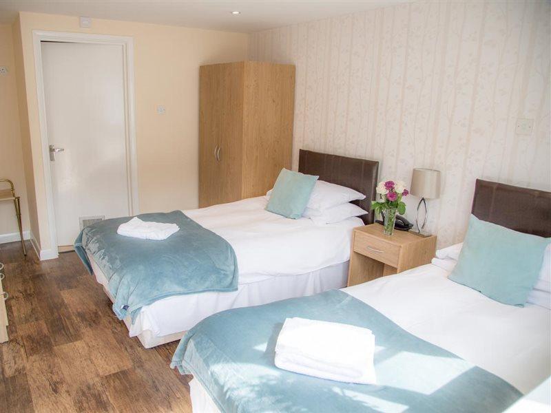 Stay And Relax At The Yew Tree Manuden Bagian luar foto