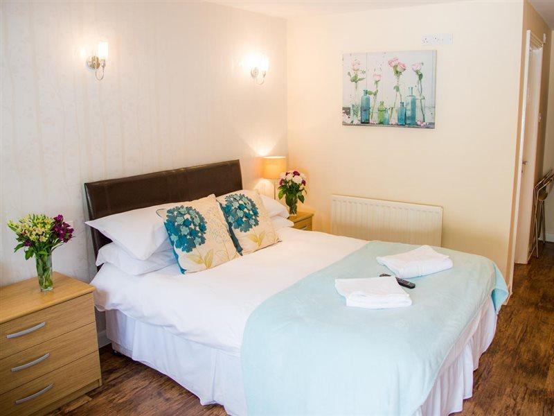 Stay And Relax At The Yew Tree Manuden Bagian luar foto