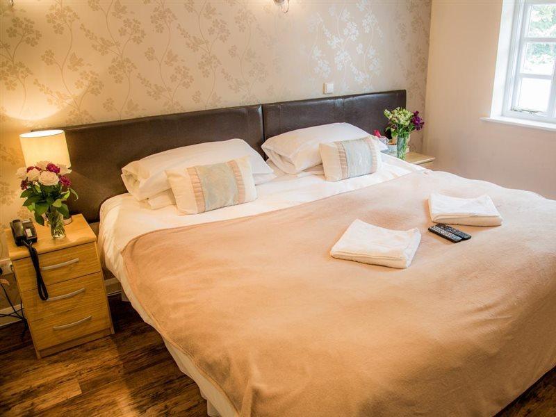 Stay And Relax At The Yew Tree Manuden Bagian luar foto