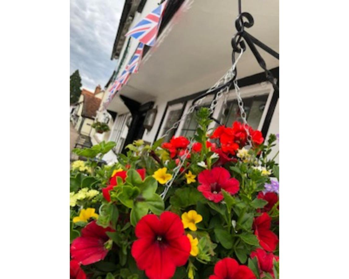 Stay And Relax At The Yew Tree Manuden Bagian luar foto