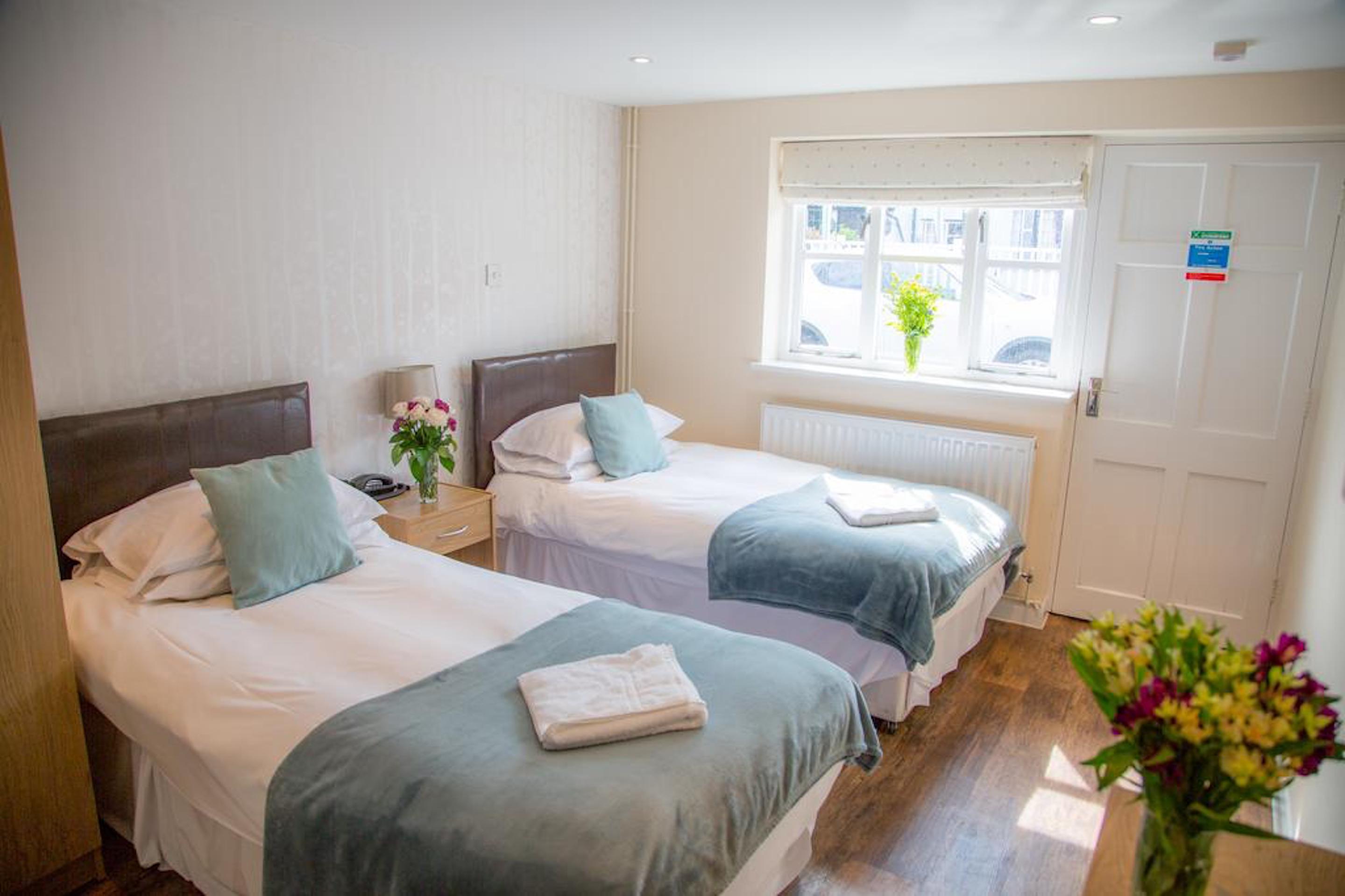 Stay And Relax At The Yew Tree Manuden Bagian luar foto