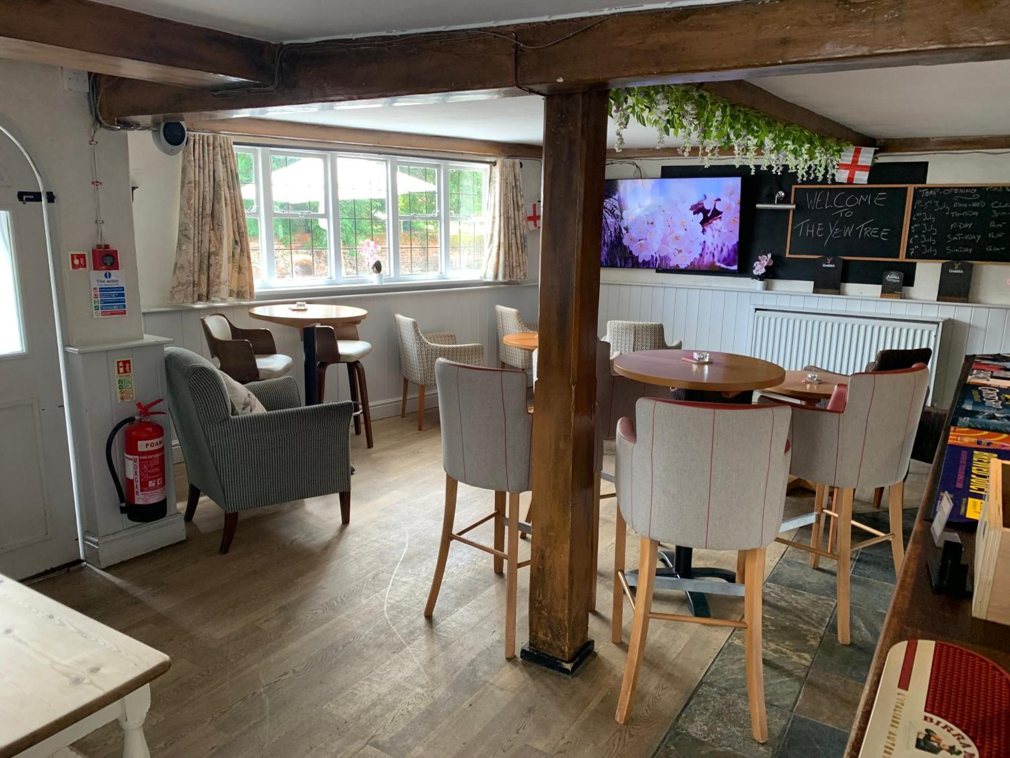 Stay And Relax At The Yew Tree Manuden Bagian luar foto